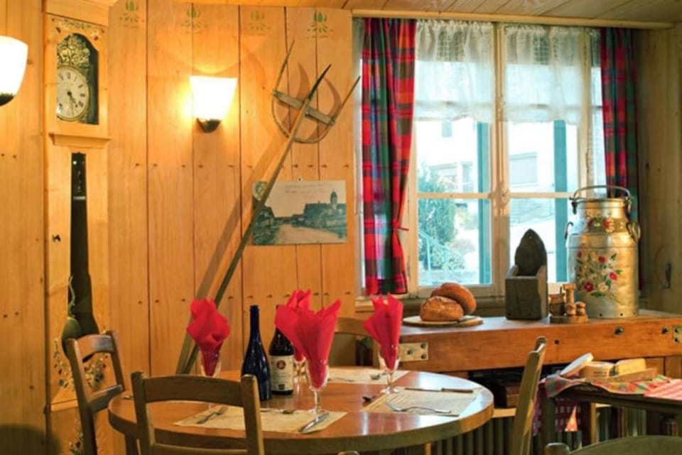 Logis Hôtel Restaurant Robichon Hotel in Neuchâtel, Switzerland