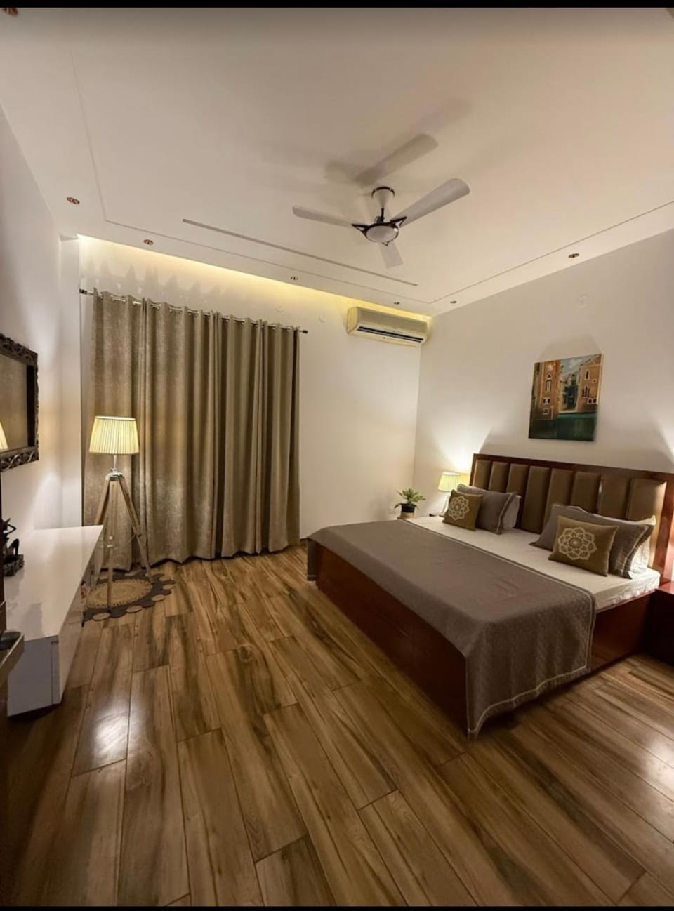 Ayush residency Bed and Breakfast in Varanasi