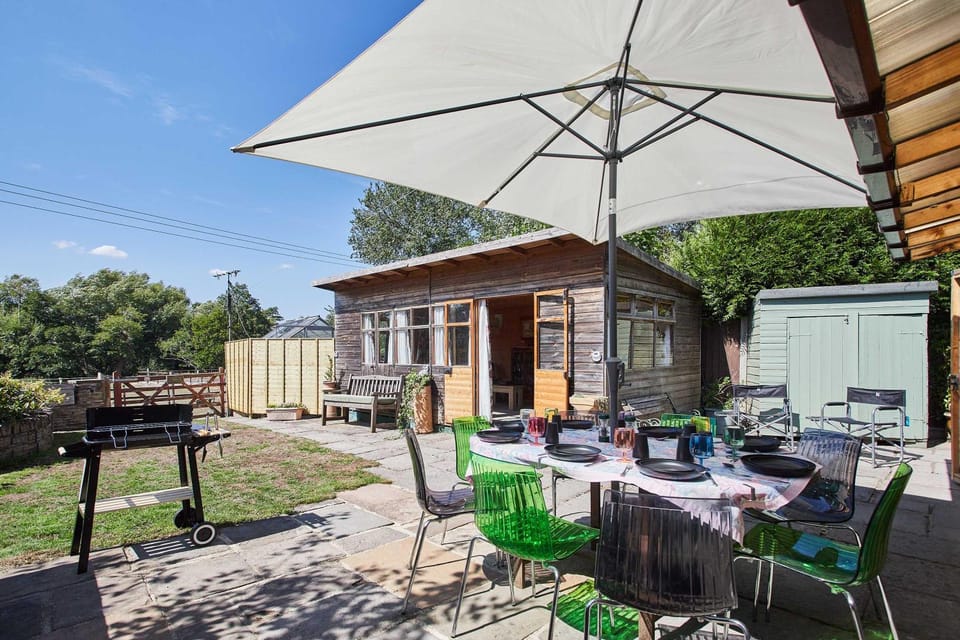 Property building, BBQ facilities, Garden, Dining area
