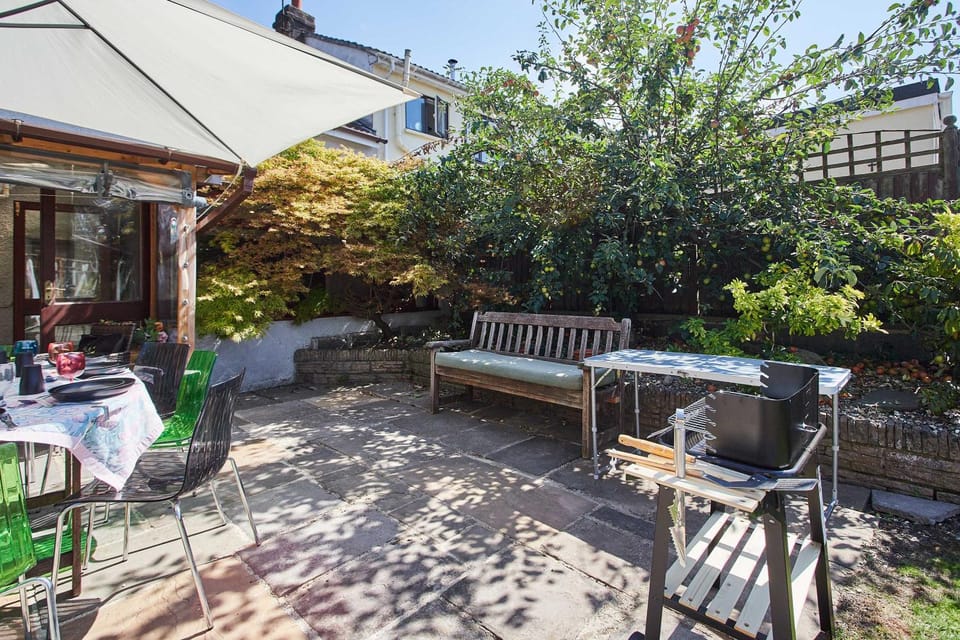 Property building, Garden, Seating area, Dining area