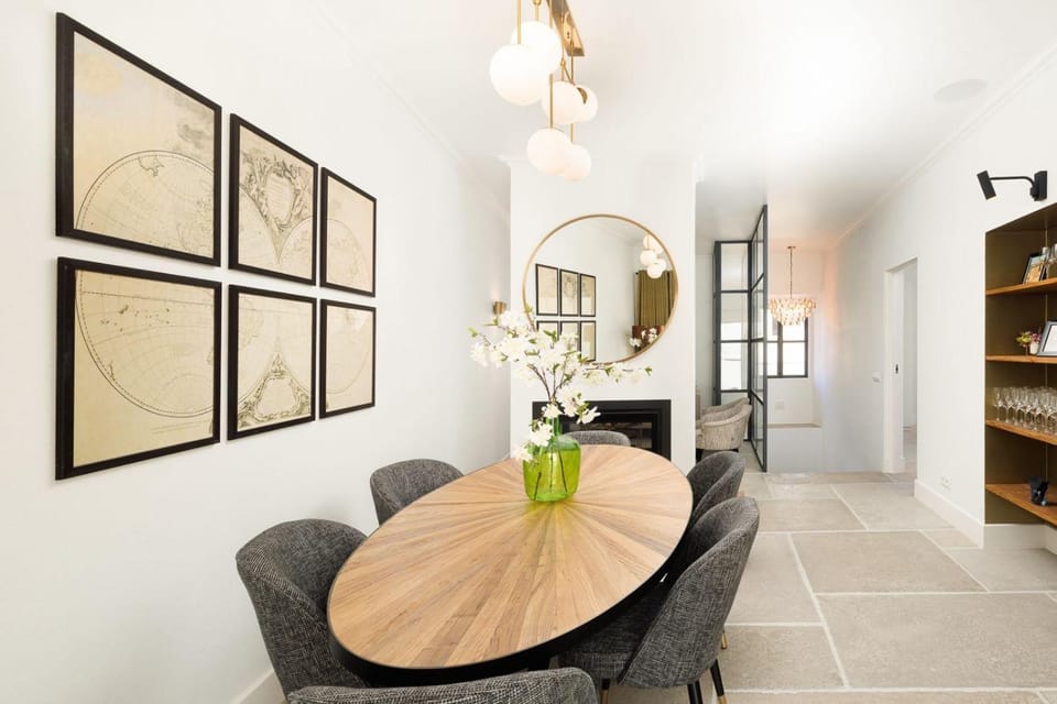 Living room, Seating area, Dining area
