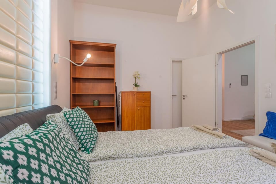 Urban Harmony Studios & Apartment on Akacfa Street Apartment in Budapest