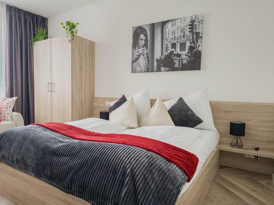 Bed, Bedroom, wardrobe