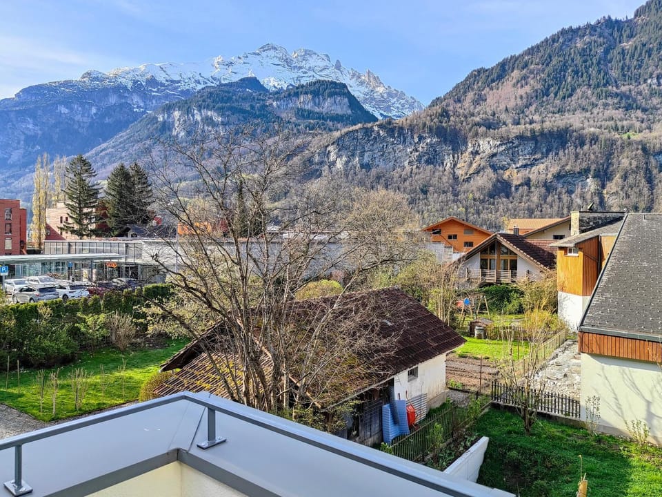 Balcony/Terrace, Mountain view