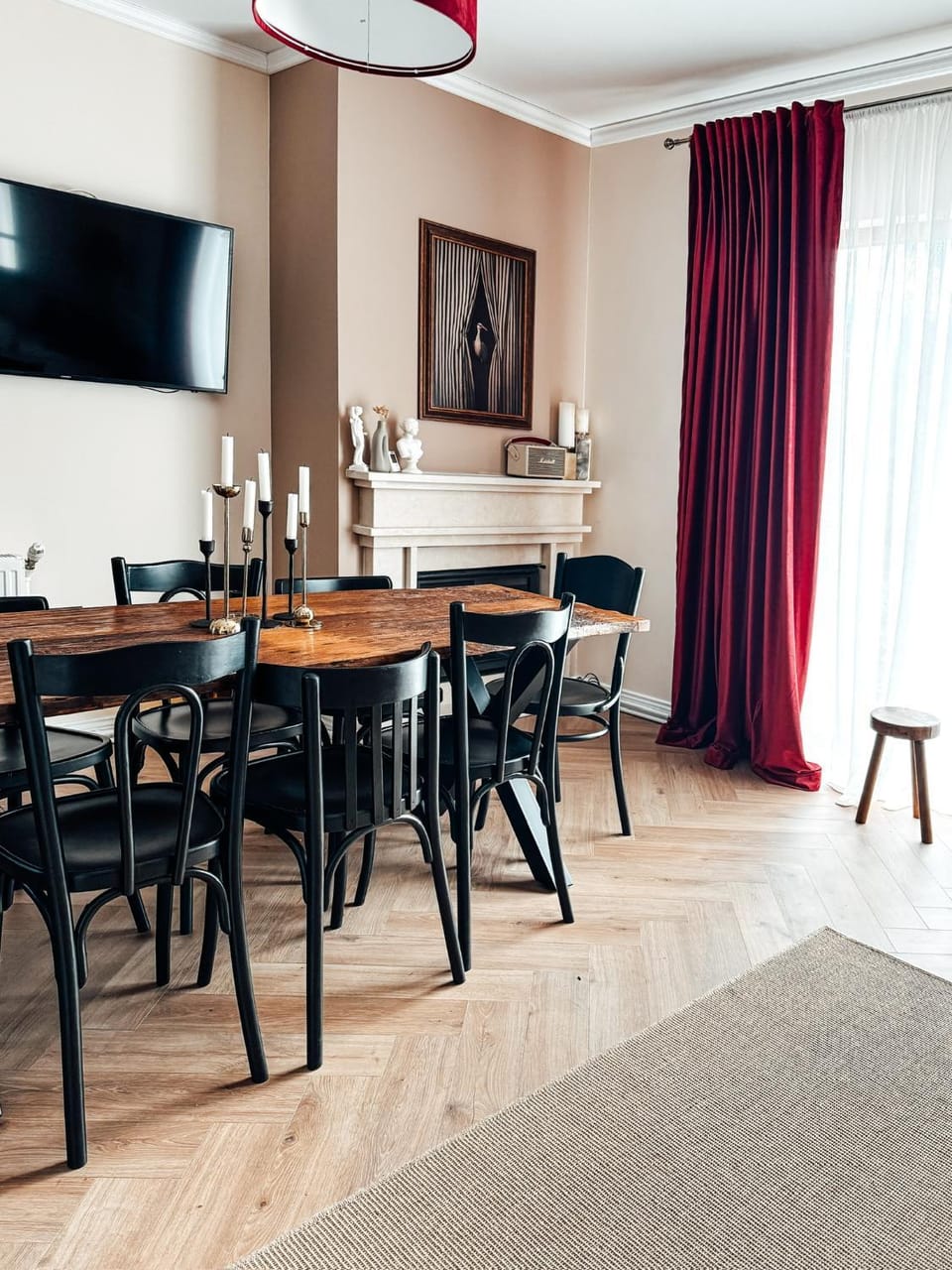 Communal lounge/ TV room, TV and multimedia, Living room, Seating area, Dining area, Evening entertainment