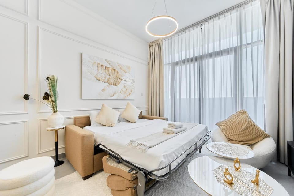 Bed, Seating area