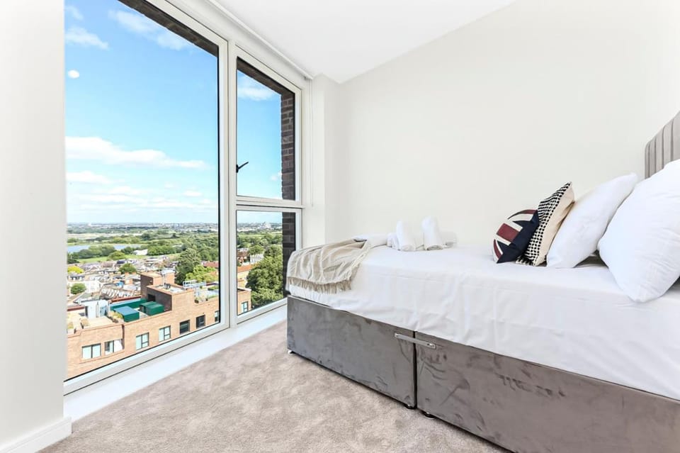 View (from property/room), Balcony/Terrace, Photo of the whole room, Bedroom, towels