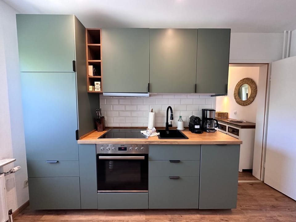 Coffee/tea facilities, Kitchen or kitchenette, dishwasher, oven, pet friendly, stove, toaster