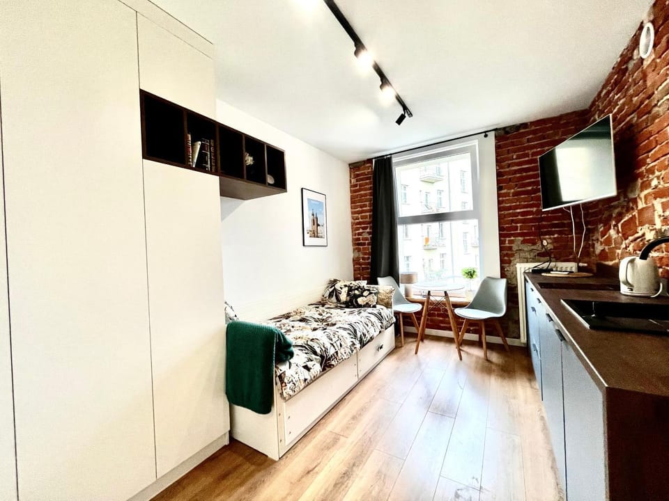 TV and multimedia, Kitchen or kitchenette, Seating area