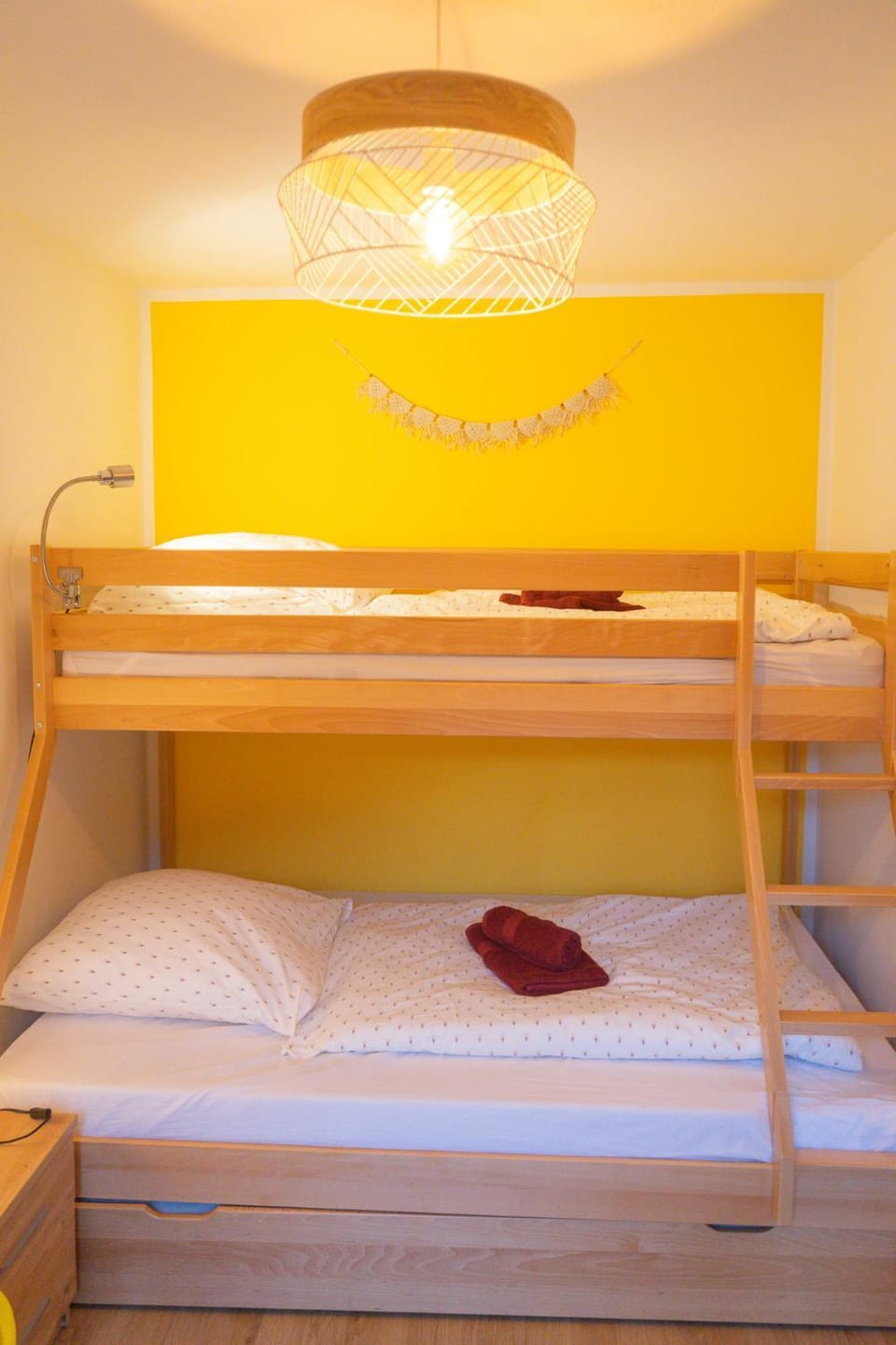 Familienfreundliche Ferienwohnung "Feuer" im Ferienhaus am Waldbach Apartment in Hesse