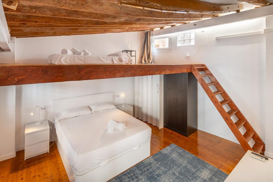 Bed, Bedroom