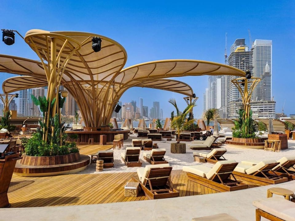 Restaurant/places to eat, Day