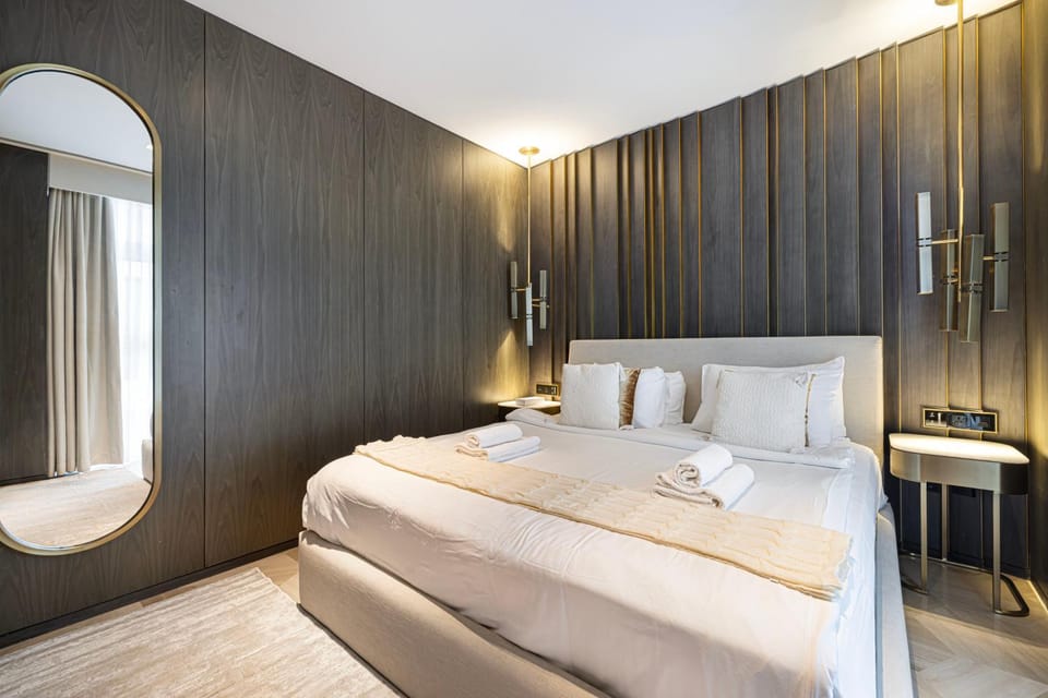 Bed, Photo of the whole room, Bedroom, wardrobe