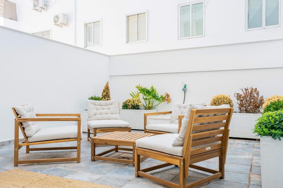 Patio, Day, Balcony/Terrace, Seating area