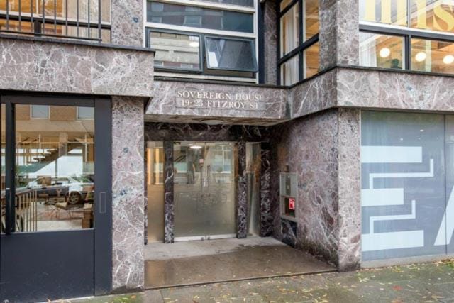 Property building, Facade/entrance