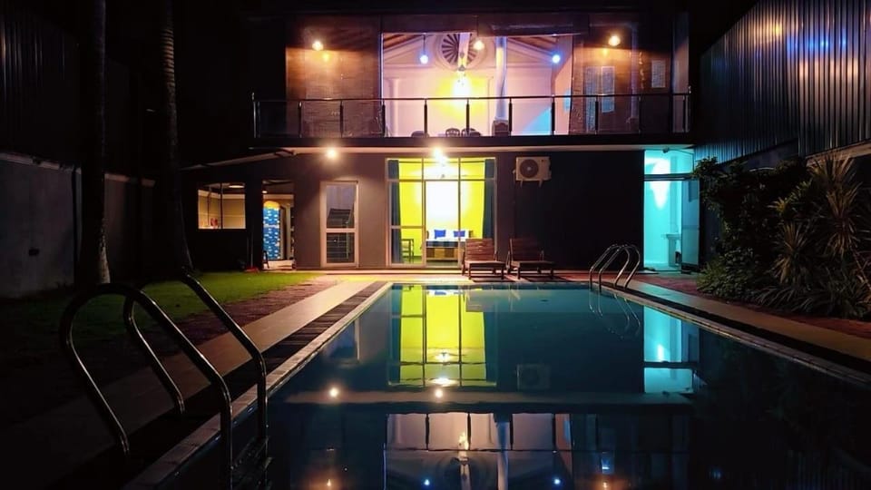 Diamond Pool House Villa in Western Province
