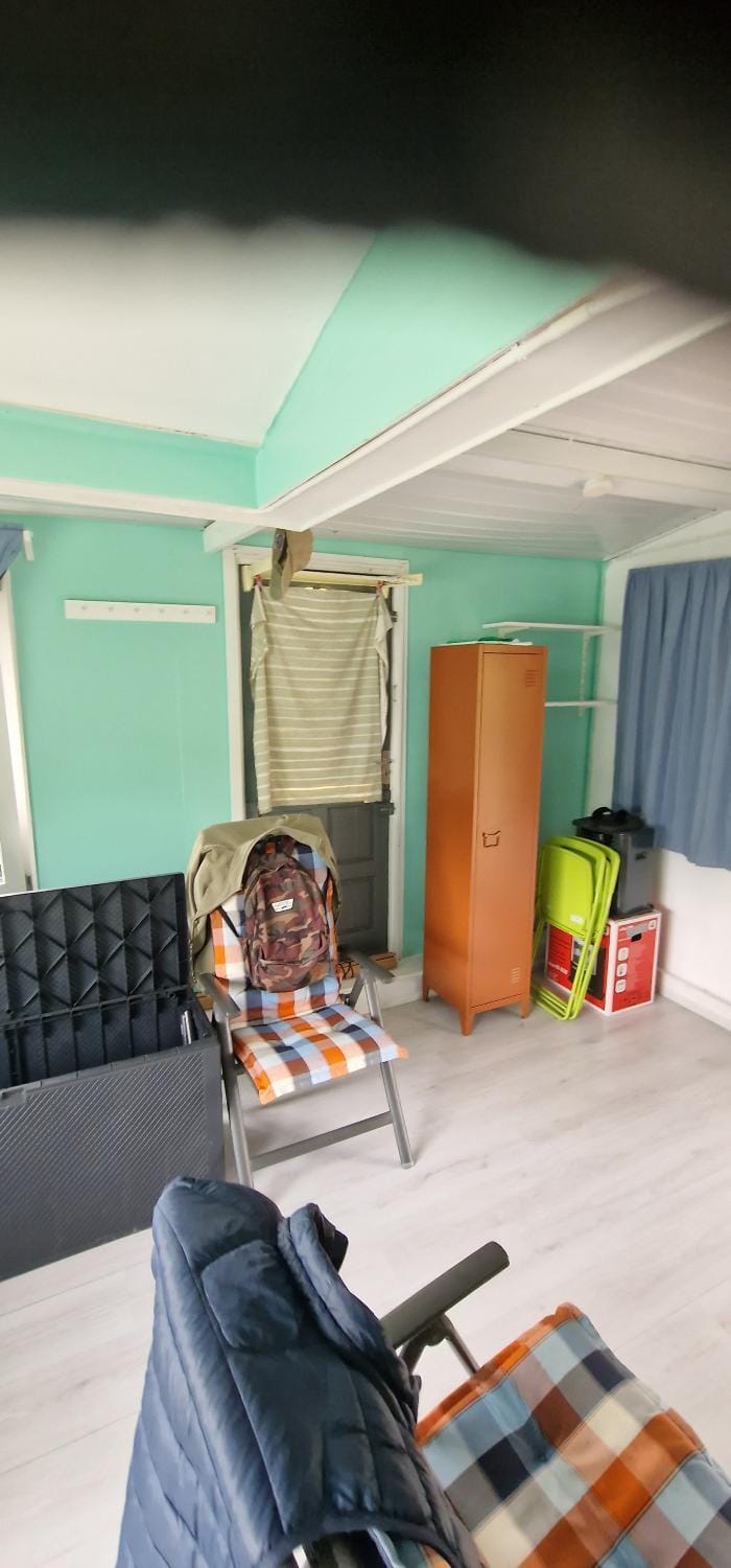Tiny house op een volkstuinverenging Campground/ 
RV Resort in Rotterdam