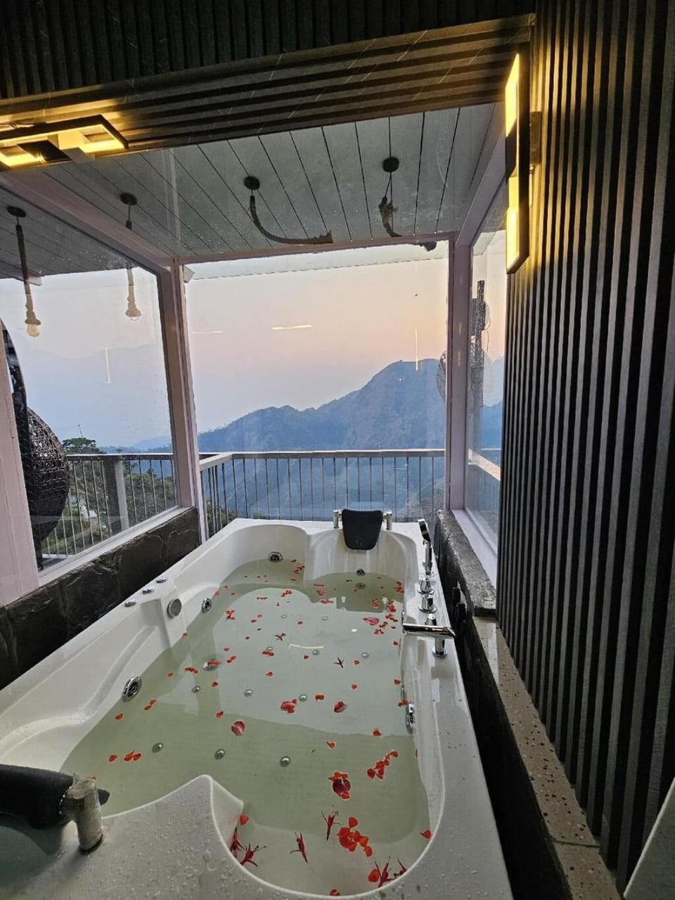 Hot Tub, Mountain view, Bath