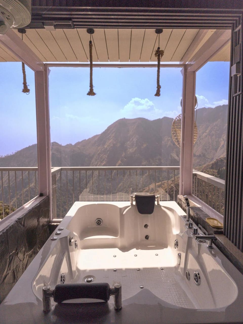 Hot Tub, Mountain view