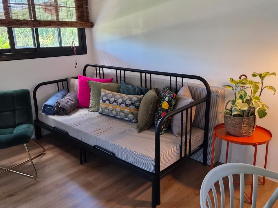 Bed, Living room