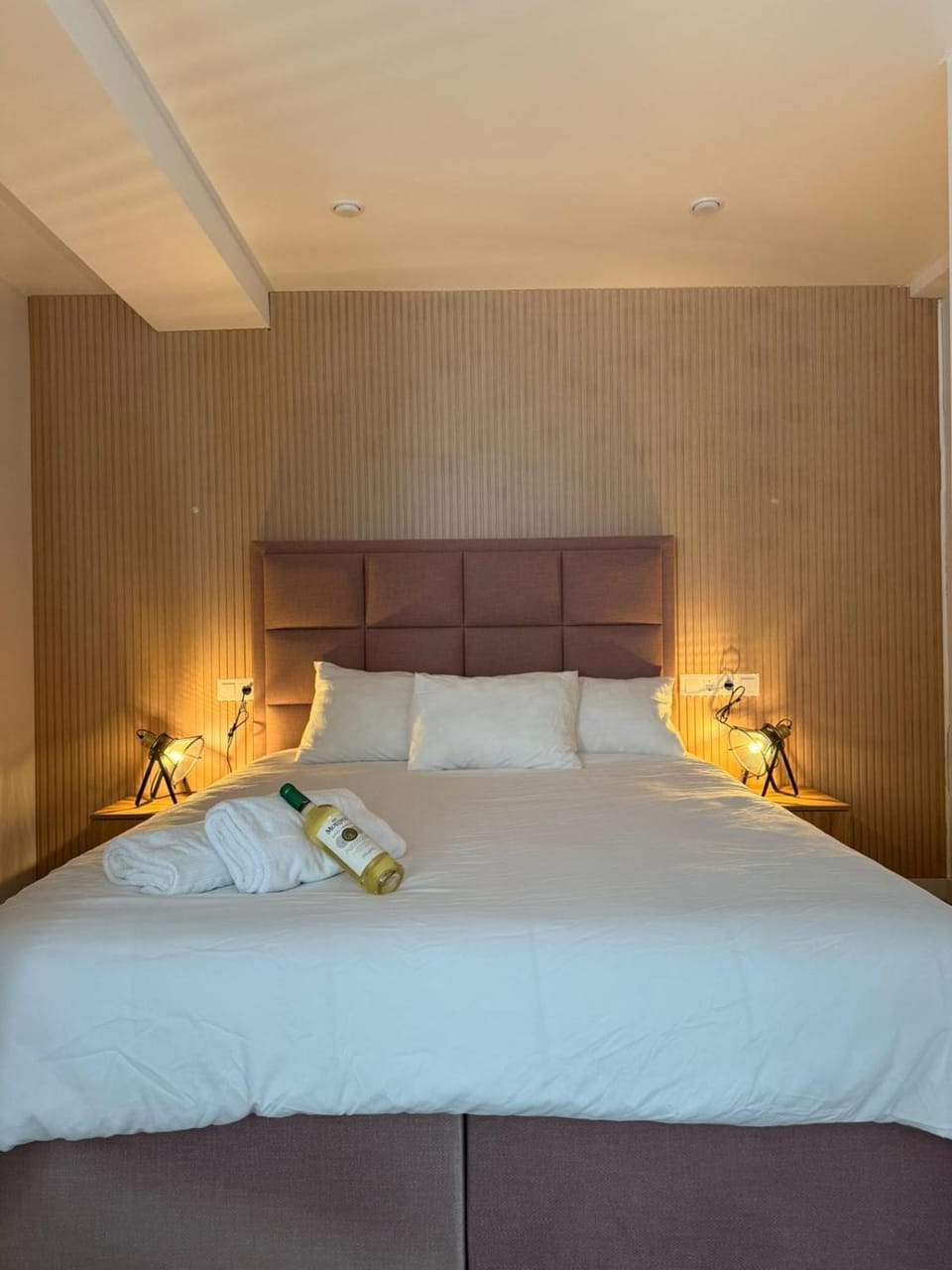 Bed, Photo of the whole room