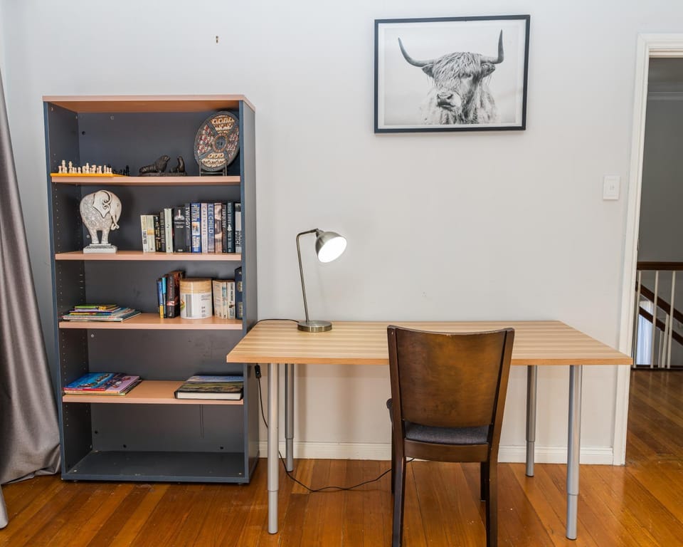 Prime Location Private Home Large Pool Pets welcome House in Melbourne