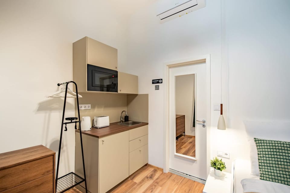 Central Cozy Studio for Solo Traveller Apartment in Budapest