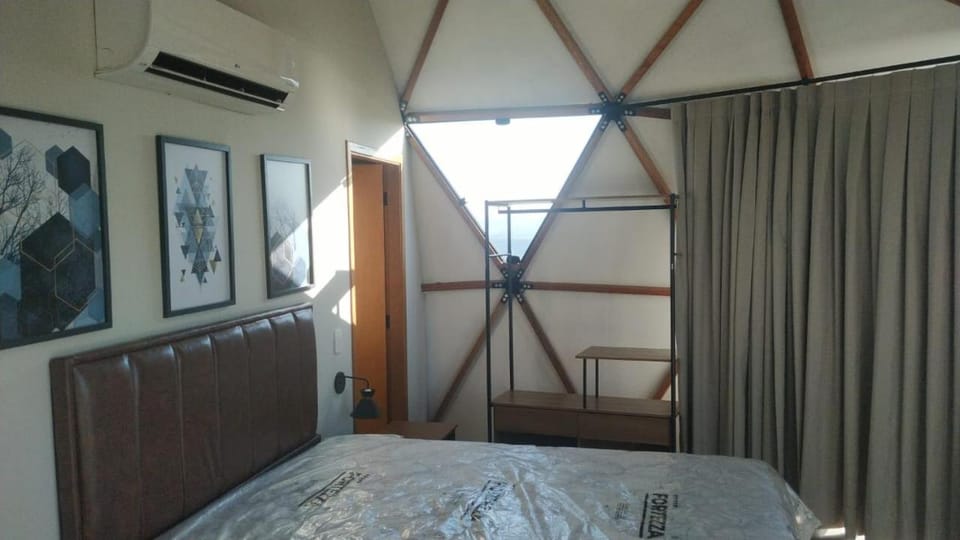 Domo com vista do Lago e Montanhas Capsule hotel in State of São Paulo