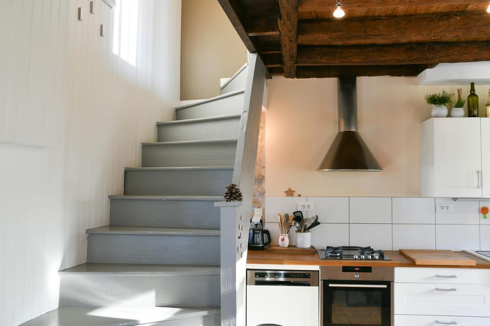 Property building, Kitchen or kitchenette, Living room
