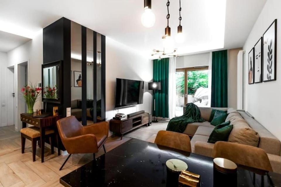 Communal lounge/ TV room, TV and multimedia, Living room