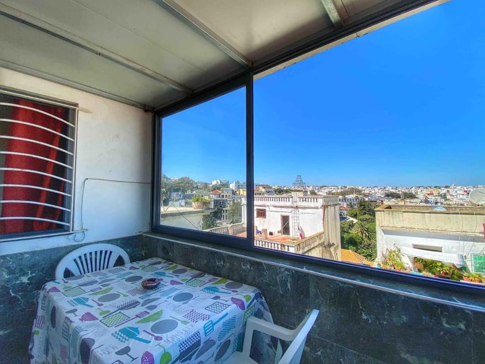 Ocean Vibes Sea View and Fast Wi-Fi Apartment in Tangier