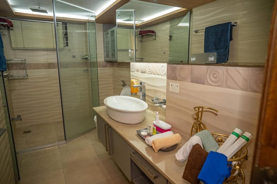Luxurious Apartment at city heart near Airport Apartment in Dhaka