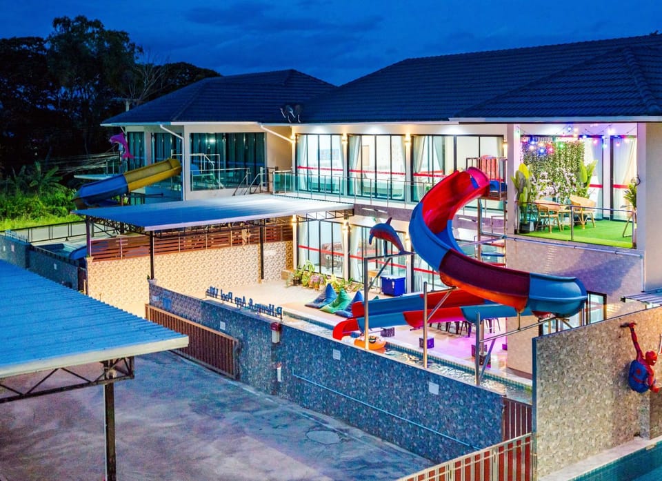 Night, Evening entertainment, Pool view, Swimming pool