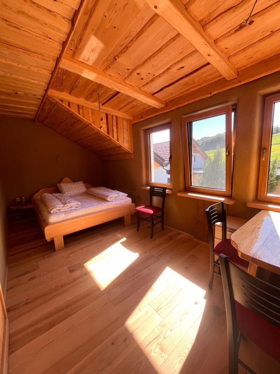 Bed, Photo of the whole room, Bedroom