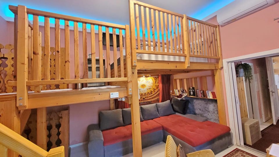 Bed, Living room, bunk bed