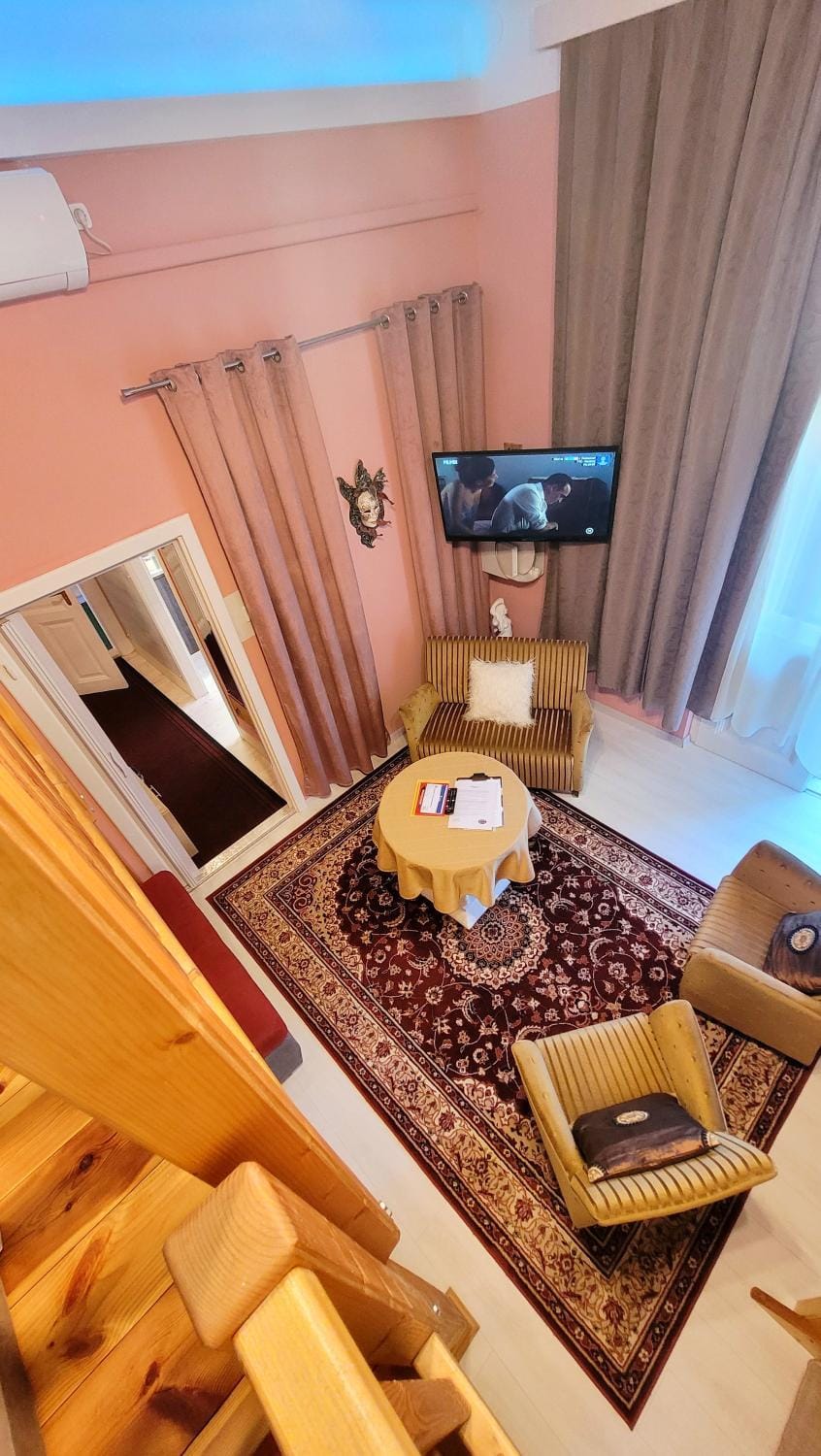TV and multimedia, Living room, Dining area