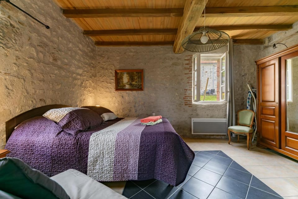 Bed, Photo of the whole room, Bedroom, towels, wardrobe