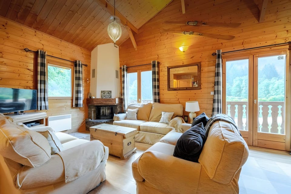 Property building, Living room