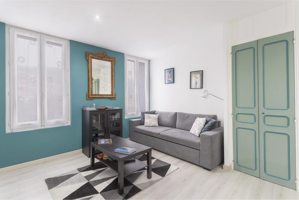 Property building, Living room