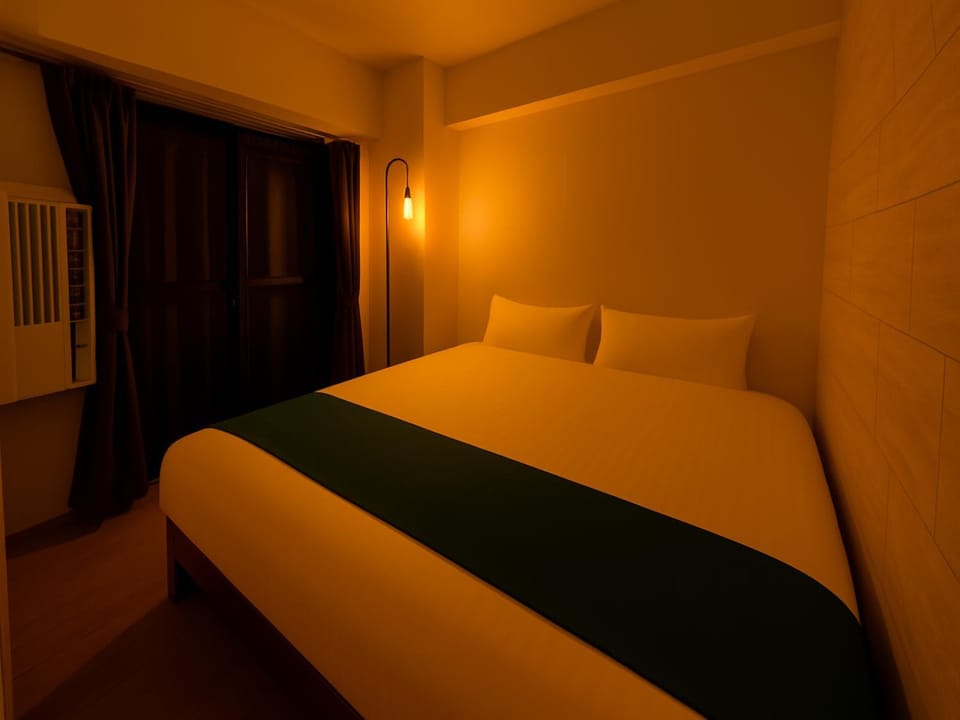 Bed, Photo of the whole room, Bedroom, air conditioner