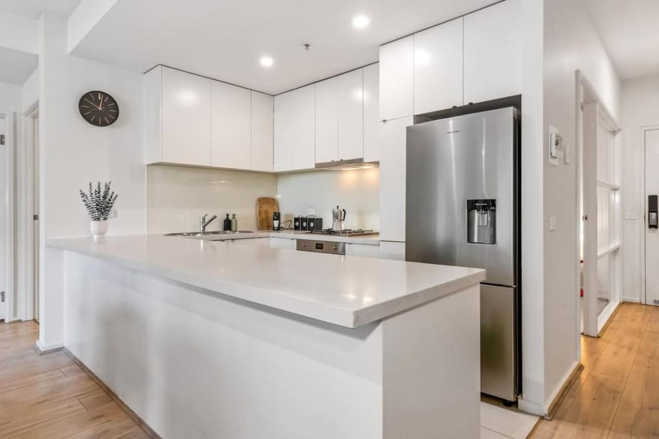 Kitchen or kitchenette, oven