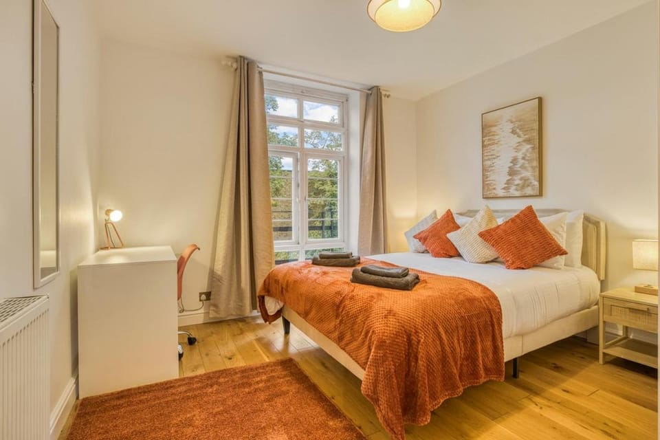 Comfortable 2-Bed in Zone 2 Apartment in London