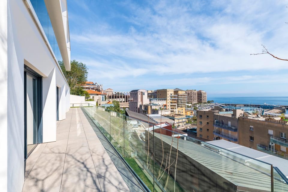 Property building, Day, Natural landscape, View (from property/room), Balcony/Terrace, City view, Sea view