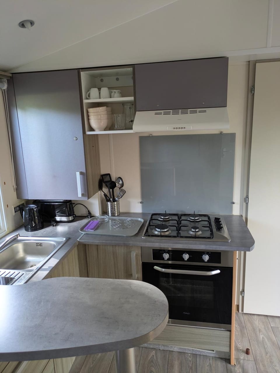 Kitchen or kitchenette, stove