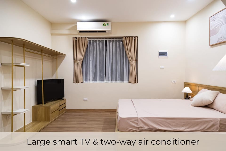 Bed, TV and multimedia, Bedroom, air conditioner