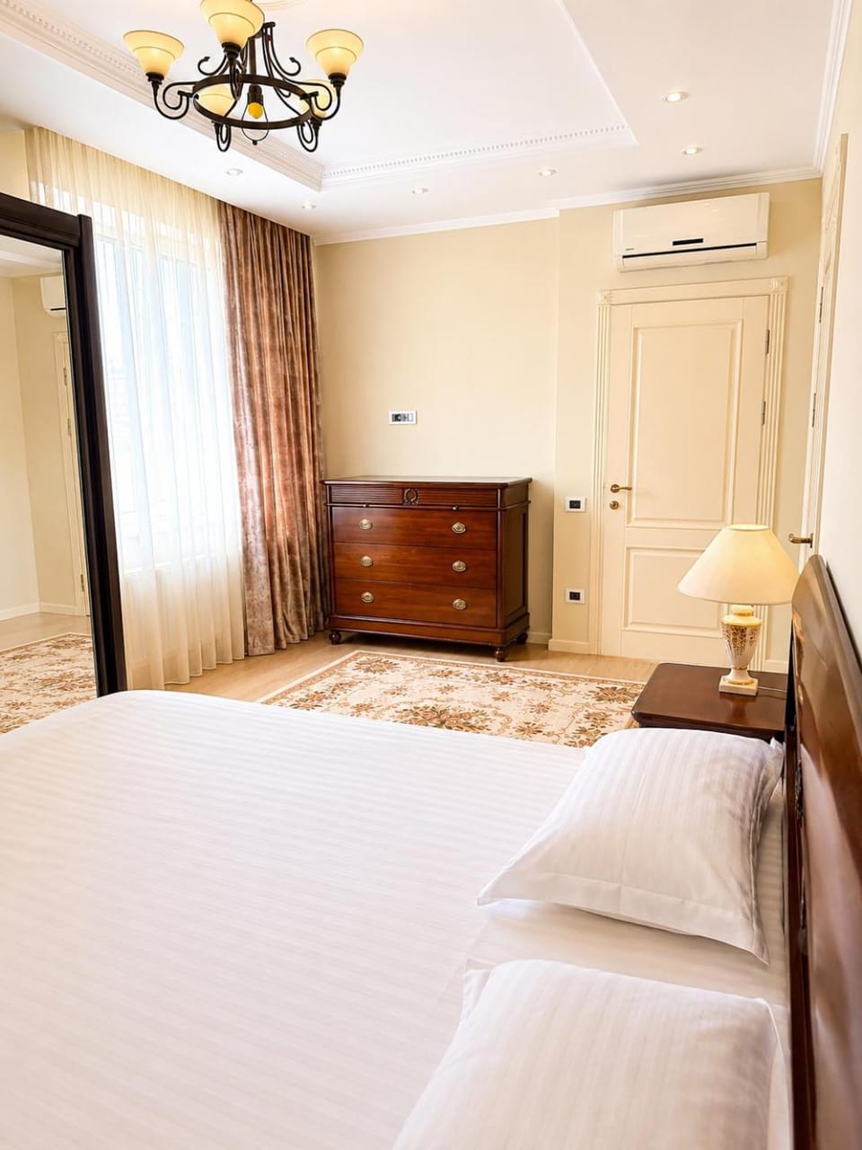 Bathroom, Bedroom, air conditioner