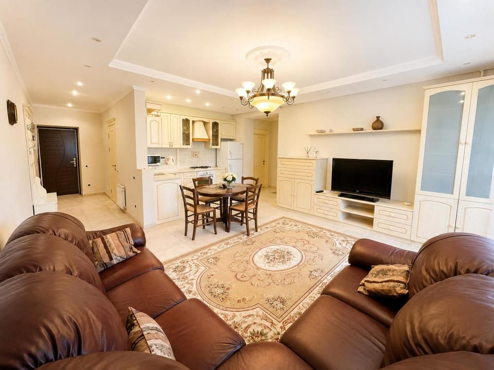 Communal lounge/ TV room, TV and multimedia, Living room, Seating area