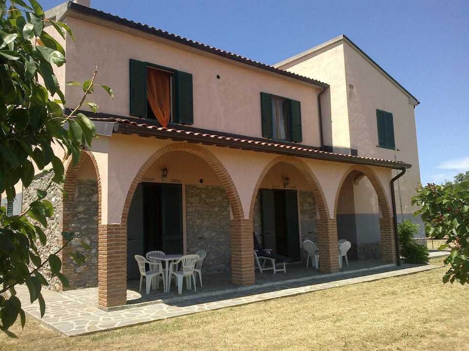 Casale Piombino Golfo Follonica Elba Country House in Tuscany