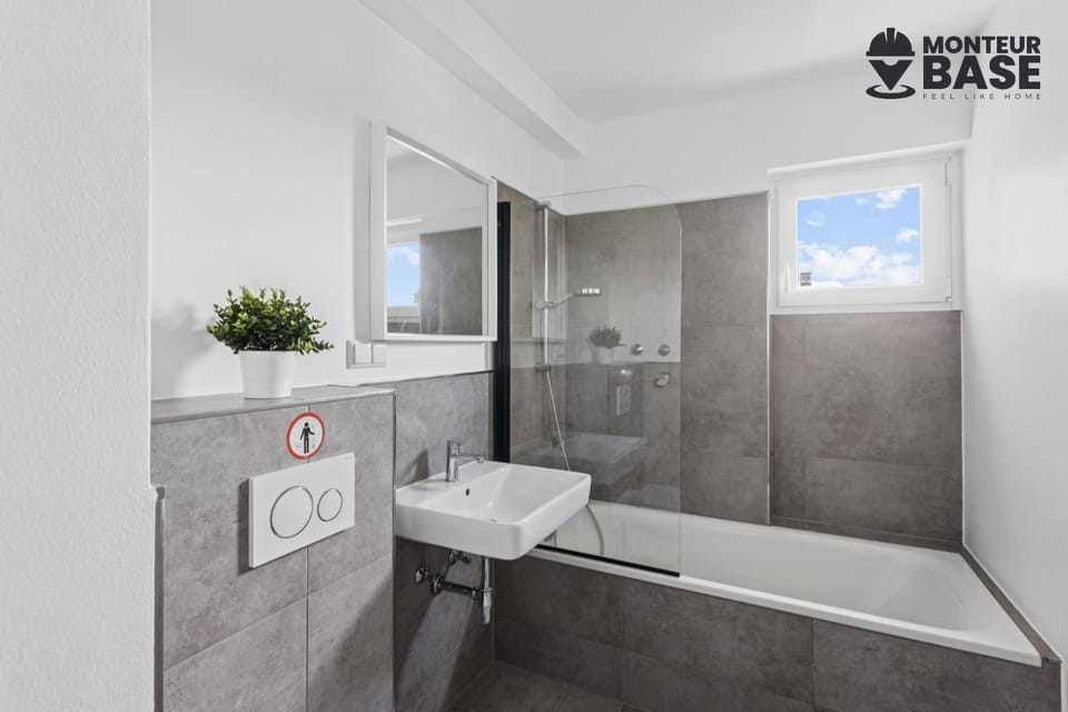Shower, Bathroom, Bath, towels