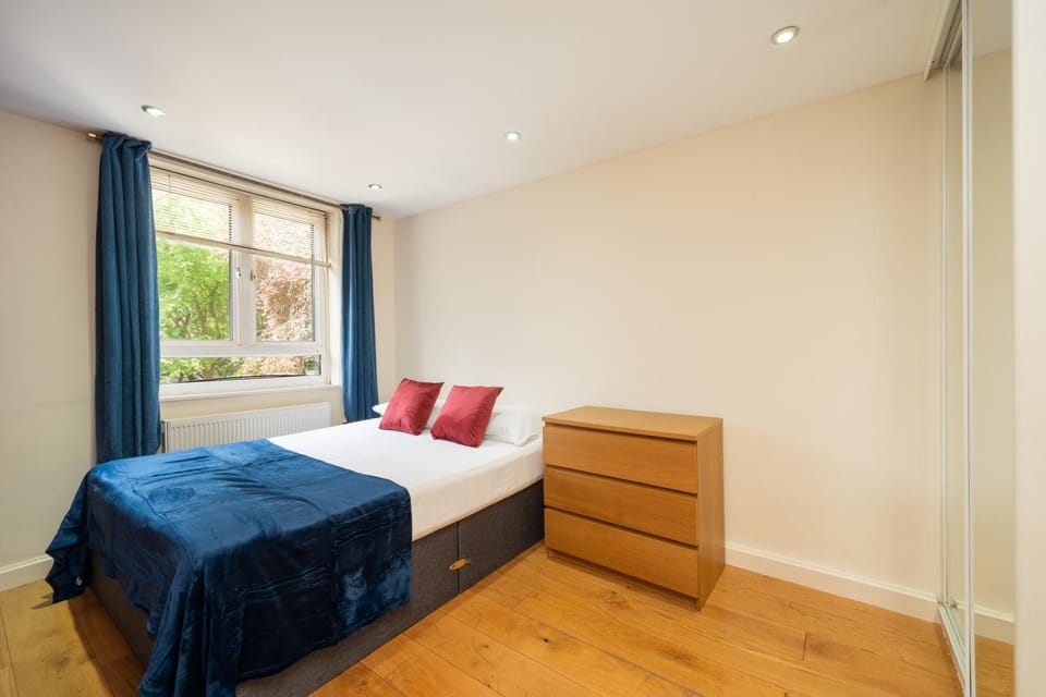Bed, Bedroom, wardrobe